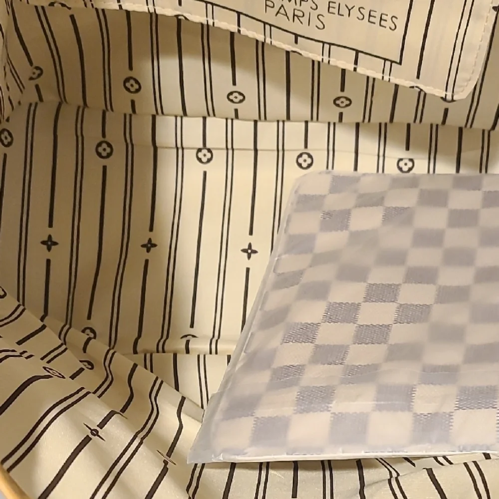 Checkered Tote Bag with Tan Accents - Picture 2 of 2